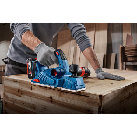 BOSCH Akumulátorový hoblík GHO 185-LI 06015B5021