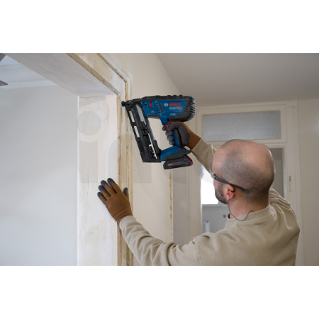 BOSCH Akumulátorová hřebíkovačka do dřeva GNH 18V-64-2 0601482100