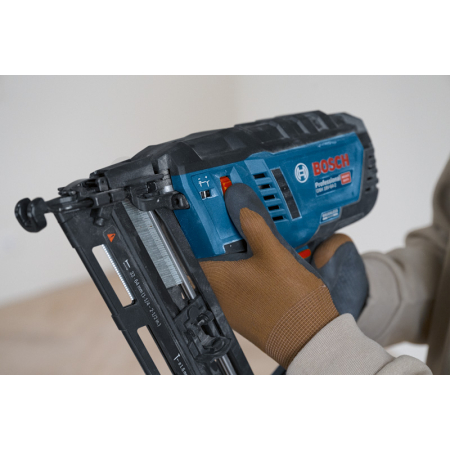BOSCH Akumulátorová hřebíkovačka do dřeva GNH 18V-64-2 0601482100