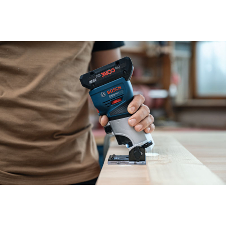 BOSCH Akumulátorová ohraňovací frézka GKF 18V-8 06016C2001