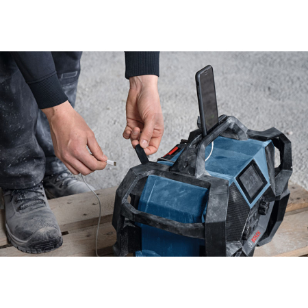 BOSCH Rádio GPB 18VH-6 SRC 06014A6200
