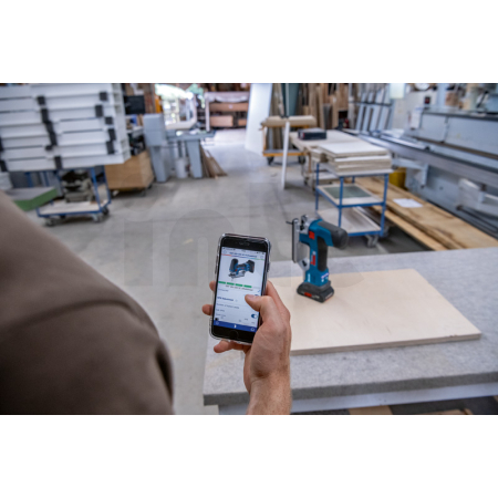 BOSCH Akumulátorová kmitací pila GST 18V-155 SC 06015B0001
