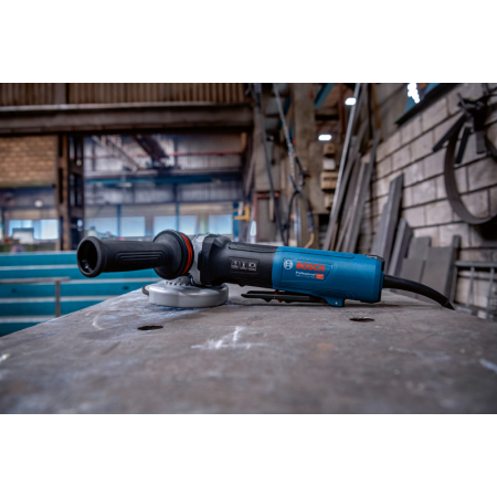 BOSCH Úhlová bruska GWS 17-125 PSB 06017D1700