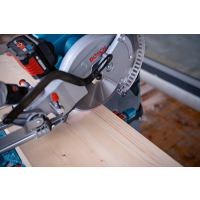 BOSCH Akumulátorová pokosová pila BITURBO GCM 18V-254 D 0601B51100