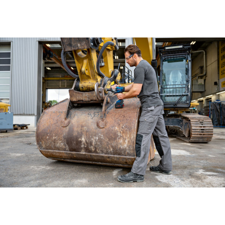 BOSCH Akumulátorový rázový utahovák GDS 18V-1600 HC 06019M1000