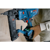 BOSCH Akumulátorová sponkovačka do dřeva GTH 18V-38 M 0601482501
