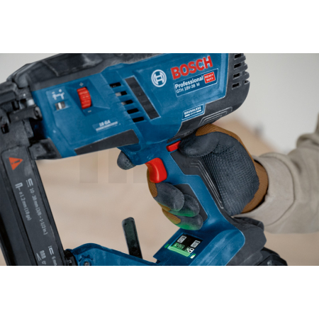BOSCH Akumulátorová sponkovačka do dřeva GTH 18V-38 M 0601482501