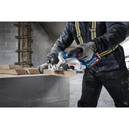 BOSCH Akumulátorová okružní pila GKS 18V-51 06019M3122