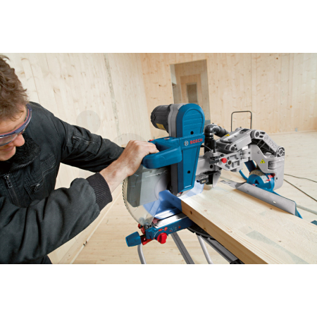 BOSCH Kapovací a pokosová pila GCM 12 GDL 0601B23600
