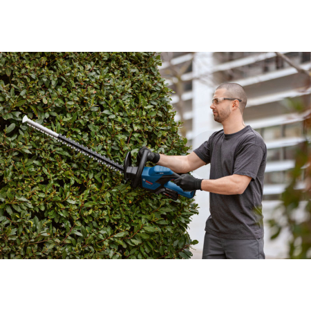 BOSCH Akumulátorové nůžky na živé ploty GHE 18V-50 06008C9500