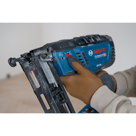 BOSCH Akumulátorová hřebíkovačka do dřeva GNH 18V-64-2 M 0601482001