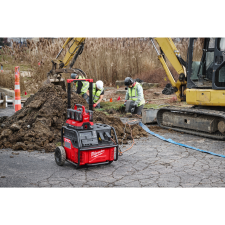 MILWAUKEE Napájecí zdroj ROLL-ON 7200/ 3600 W 2,5 kWh 4933492133