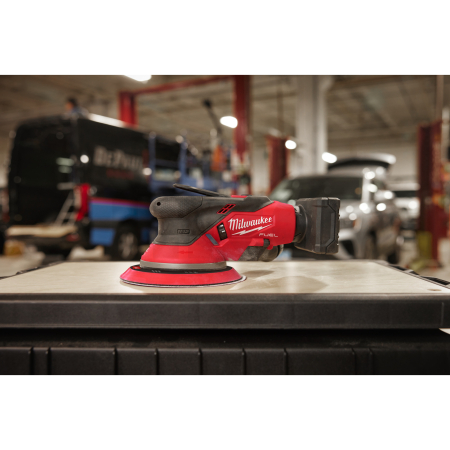 MILWAUKEE M12 FROS2.5-502X FUEL 150 mm excentrická bruska s oběžným kolem 2,5 mm 4933493648