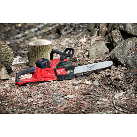 MILWAUKEE M18 FCHS35-122 FUEL Řetězová pila s lištou 35 cm 4933499223