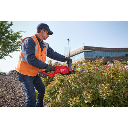 MILWAUKEE M18 FHET60G2-0 FUEL plotostřih s lištou 60 cm 4933498384