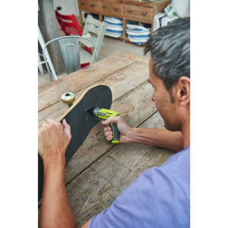 RYOBI ERGO 4V Akumulátorový ERGO šroubovák 5133003411