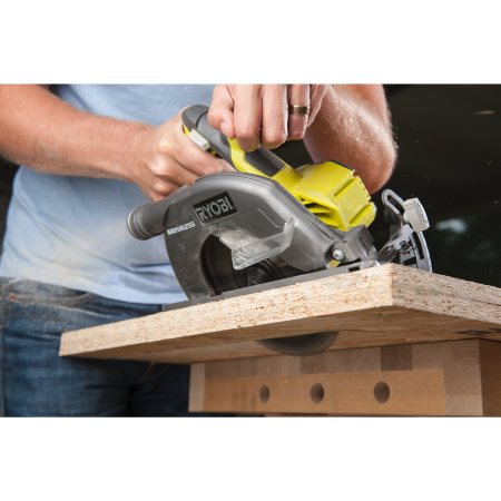 RYOBI R18CS7 18V Bezuhlíková akumulátorová okružní pila 5133002890