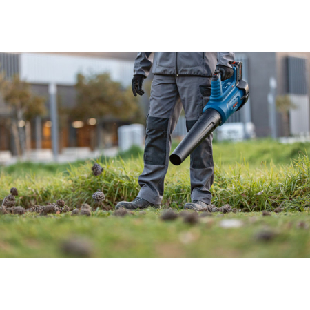 BOSCH Akumulátorový fukar na listí GBL 18V-750 06008D2000