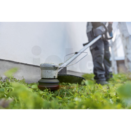 BOSCH Akumulátorová strunová sekačka GRT 18V-33 06008D0000