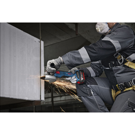BOSCH Akumulátorová úhlová bruska GWS 18V-8, 125 mm, 2x GBA 4.0Ah, L-BOXX 06019N9002