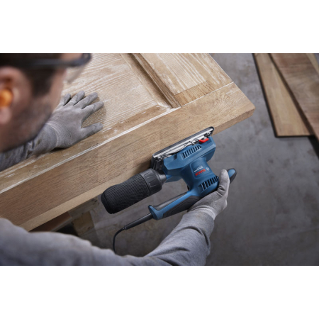 BOSCH Vibrační bruska GSS 20-18 A 0601070101