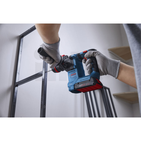 BOSCH Akumulátorové vrtací kladivo s ONECHUCK GBH 18V-18 X 0611927101