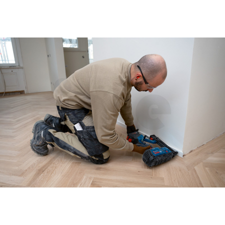 BOSCH Akumulátorová hřebíkovačka do dřeva GNH 18V-50 M 0601482400
