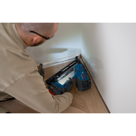 BOSCH Akumulátorová hřebíkovačka do dřeva GNH 18V-64 MD 0601482201