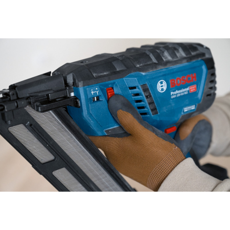 BOSCH Akumulátorová hřebíkovačka do dřeva GNH 18V-64 MD 0601482201