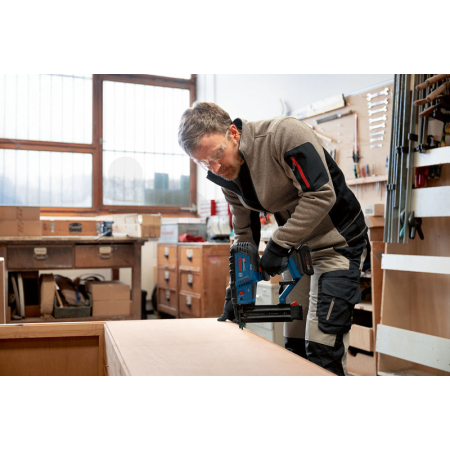 BOSCH Akumulátorová hřebíkovačka do dřeva GNH 18V-50 M 0601482400
