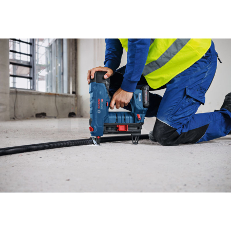 BOSCH Akumulátorová hřebíkovačka do betonu GNB 18V-40, 2x 4,0Ah, 06019L7005