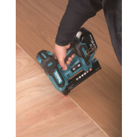 Makita - Aku sponkovačka Li-ion LXT 18V,bez aku Z DST630Z