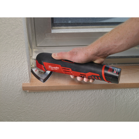 MILWAUKEE M12™ kompaktní multifunkční nářadí 4933441705