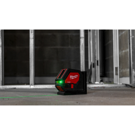 MILWAUKEE Zelený křížový laser na alkalické baterie 4933478753