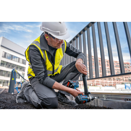 BOSCH Akumulátorový kombinovaný šroubovák GSB 18V-150 C 06019J5102