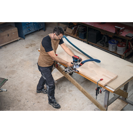 BOSCH Akumulátorová ohraňovací frézka GKF 18V-8 06016C2003