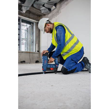 BOSCH Akumulátorová hřebíkovačka do betonu GNB 18V-40, 2x 4,0Ah, 06019L7005