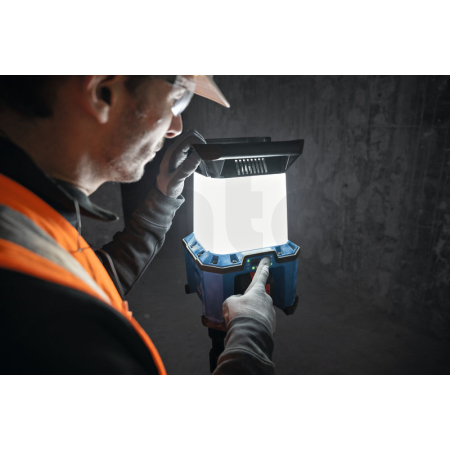 BOSCH Akumulátorové pracovní světlo GLA 18VH-7500 06014A5000