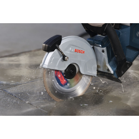 BOSCH GCS 18V-230 Akumulátorová rozbrušovací pila 06013B0000