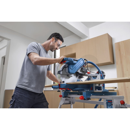 BOSCH Kapovací a pokosová pila GCM 340-305 D 0601B60000
