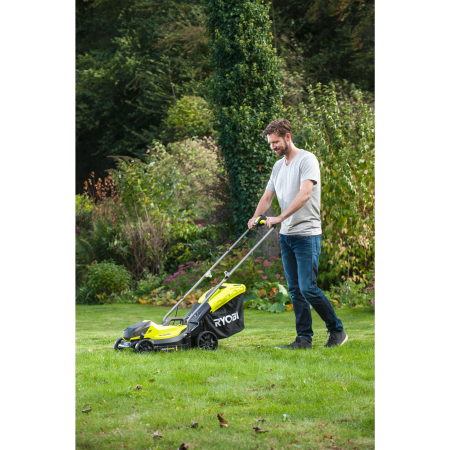 RYOBI RLM1833B 18V Akumulátorová sekačka na trávu, šířka záběru 33cm (1x4.0Ah) 5133004306