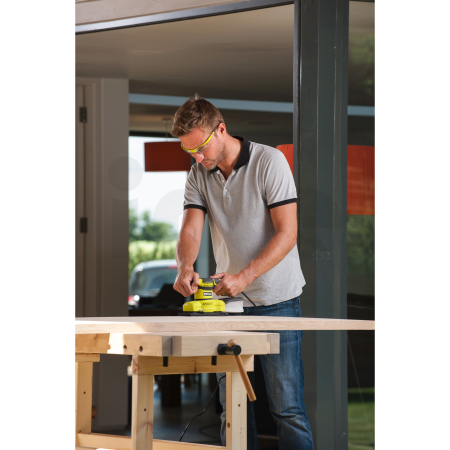 RYOBI RSS200 200W Bruska na třetinu listu brusného papíru 5133003678