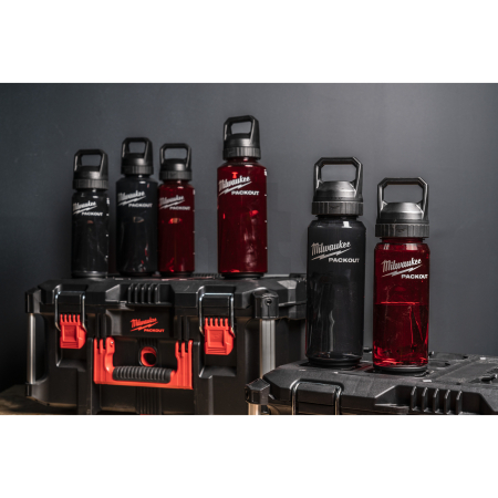 MILWAUKEE Packout Láhev 740 ml s víčkem - červená 4932498636
