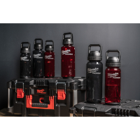 MILWAUKEE Packout Láhev 740 ml s víčkem - červená 4932498636