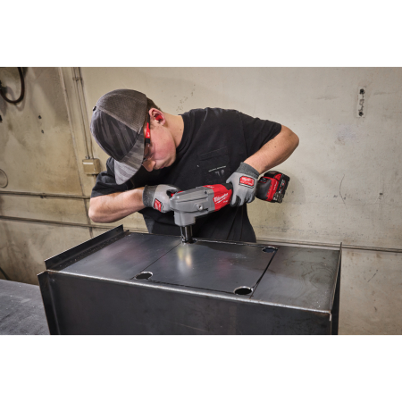 MILWAUKEE M18 FUEL™ prostřihovač plechu 3,5 mm 4933498982