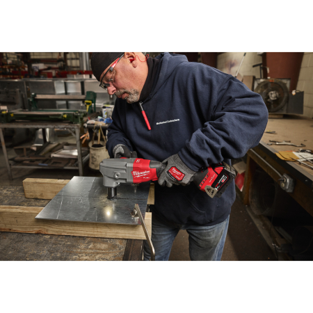 MILWAUKEE M18 FUEL™ prostřihovač plechu 3,5 mm 4933498982