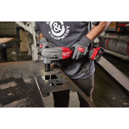 MILWAUKEE M18 FUEL™ prostřihovač plechu 3,5 mm 4933498982