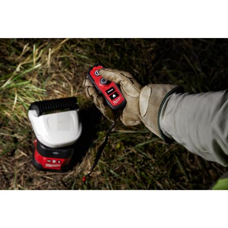 MILWAUKEE Užitkové dálkové bodové světlo M18™ s ONE-KEY™ 4933498303