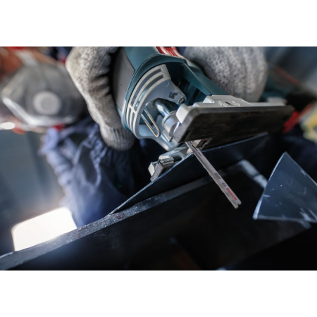 BOSCH Pilový plátek PRO Metal thin T121GFC pro přímočaré pily, 92 mm, 5 ks 2608655104
