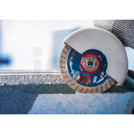 BOSCH Diamantový řezací kotouč EXPERT MultiMaterial X-LOCK 115 × 22,23 × 2,4 × 12 mm 2608901596